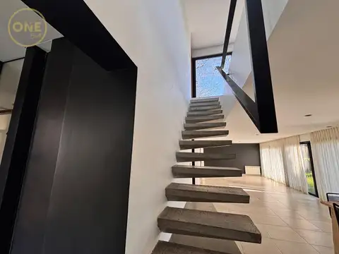 Casa en Alquiler al Norte