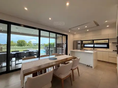 Casa en Venta al Sudeste