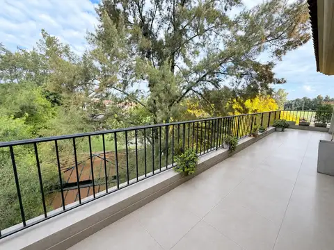 Departamento en venta  3 ambientes con cochera y baulera