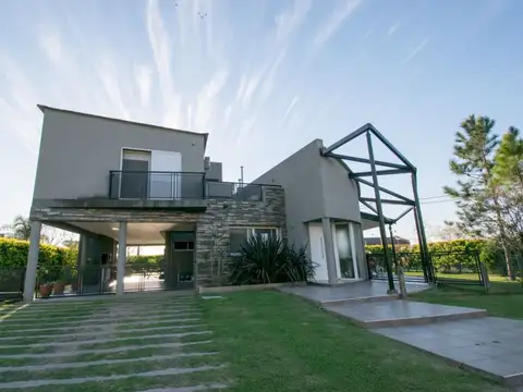Casa en zona Country