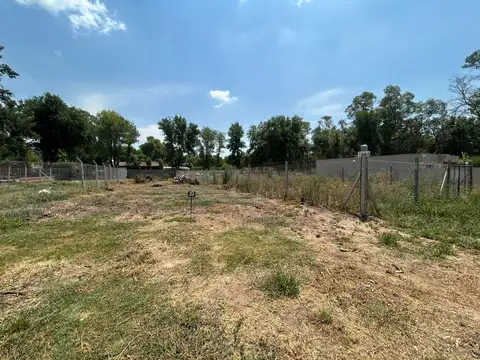 Terreno en Venta 44  mts Fondo