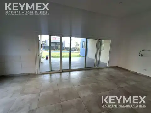 Casa 4 ambientes con 3 baños