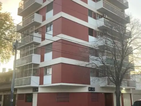 SEMIPISO AL FRENTE, BALCON, LAVADERO, PATIO