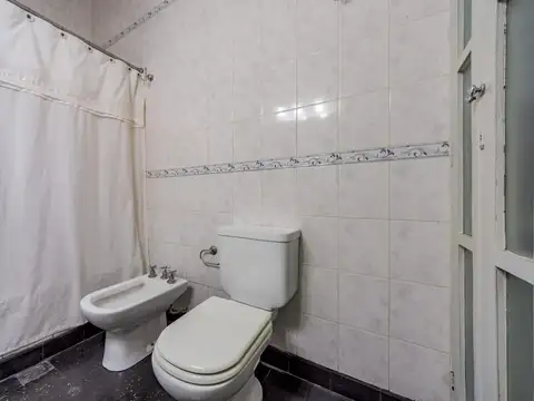 VENTA/ PERMUTA - Casa interna 4 dormitorios - Pichincha, Rosario.