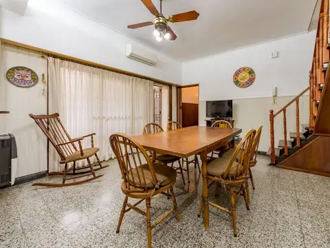 VENTA | PERMUTA - Casa interna 4 dormitorios - Pichincha, Rosario - APTO CRÉDITO.