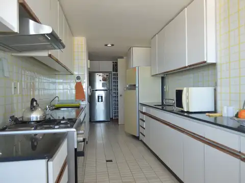 Departamento en Alquiler Temporal en Playa Brava, USD 13.500