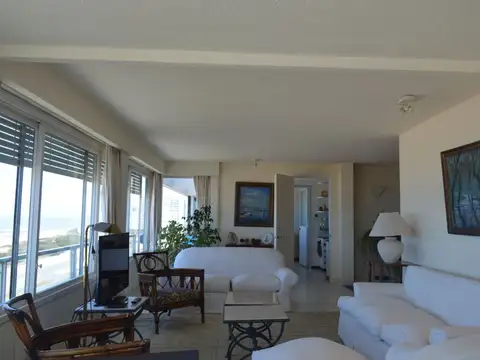 RAMBLA LORENZO BATLE PACHECO , Piso 8