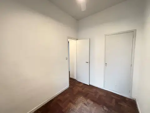  EN EXCELENTE UBICACIÓN C/ BALCÓN AL FTE Y DEPENDENCIA 