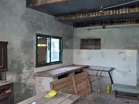 Casa 3 ambientes con 1 baño