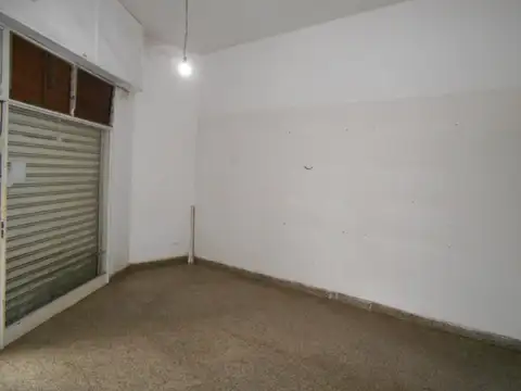Local en alquiler en esquina en Don Torcuato