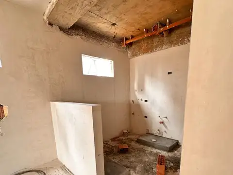 Venta monoambiente en piso 6 con balcón