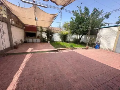 CASA DE 4 HABITACIONES EN BARRIO ALIMENTACION