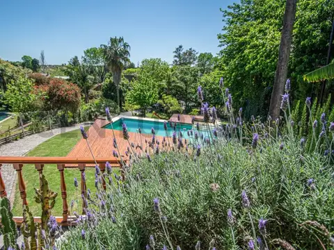 Casa en Venta con 1 cochera