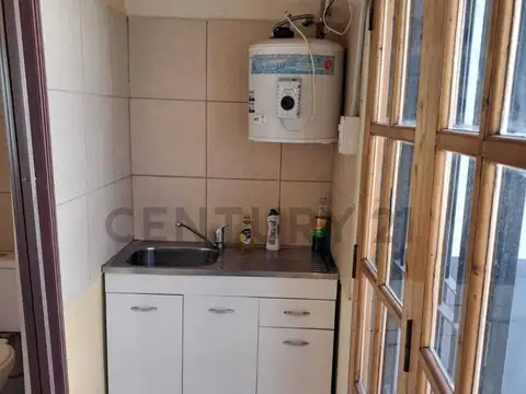 Bandera de los Andes 3700, Piso 0