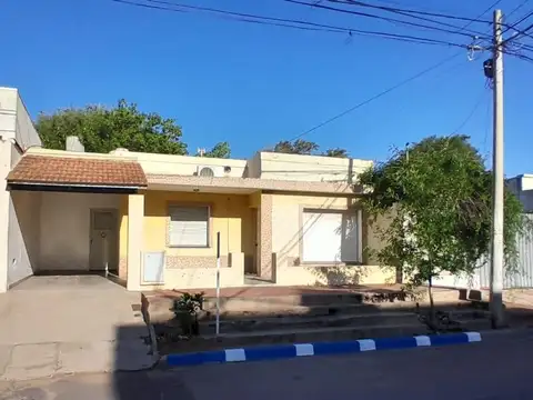 Casa mas Departamentos en Ayala 125