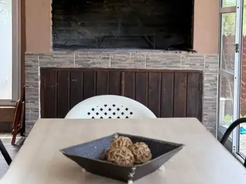 Casa 2 ambientes con 1 baño