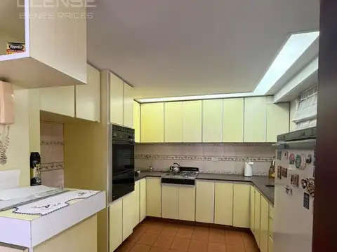 Casa de 4 ambientes en una planta en venta  - Bernal Oeste