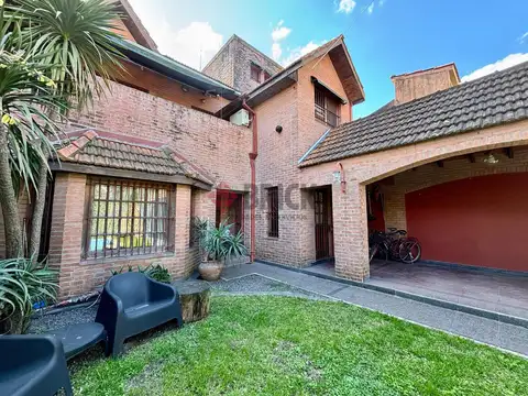 Casa en Dúplex - Lomas de Boulogne