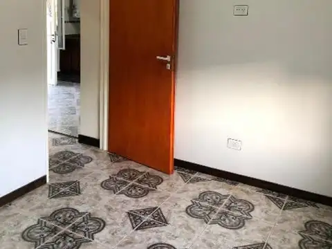 Casa en Alquiler con 1 cochera