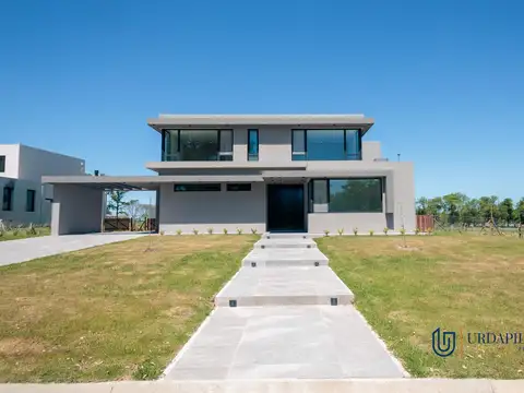 Casa con 5 suites en venta en Pilará en El Milord