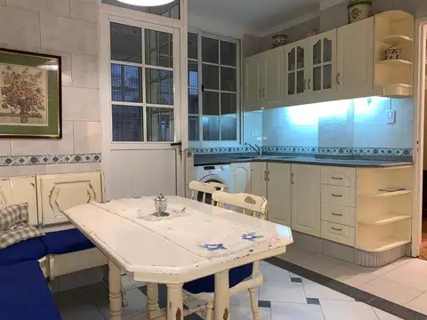 Av. Rivadavia al 6000 entre Juan Jose Biedma y Nicasio Oroño