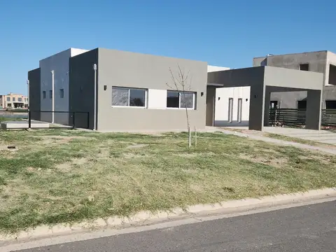 Casa en Venta en San Sebastian, USD 230.000