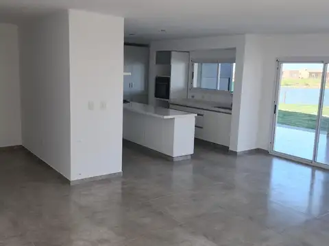 Casa en Venta en San Sebastián, USD 230.000
