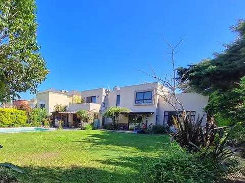BARRIO CERRADO LAGUNA DEL SOL