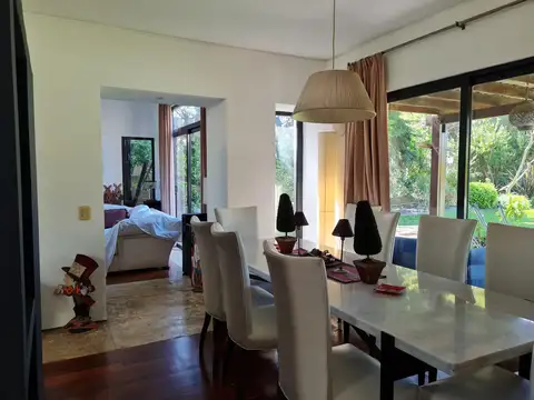 CASA DE 3 DORMITORIOS EN ALQUILER BARRIO LAGUNA DEL SOL CON PILETA
