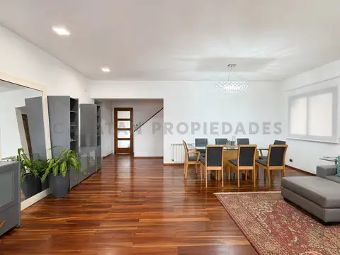Casa en Alquiler en Funes Hills Cadaques, USD 2.500