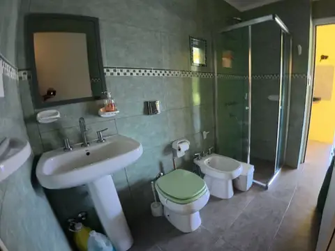 CASA 4 AMB EN VENTA EN OPEN DOOR CON PILETA