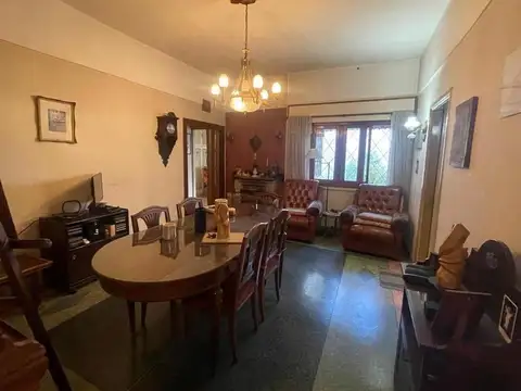 PH DE 3 AMBIENTES CON LOCAL EN VENTA