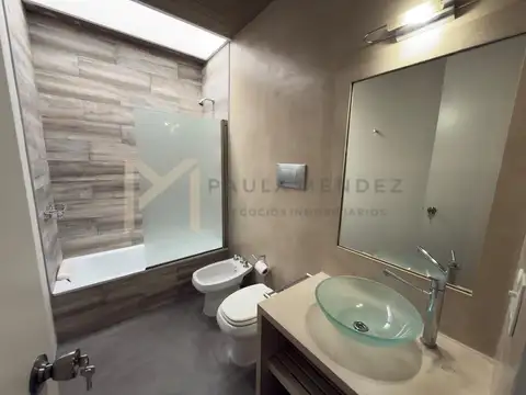 Casa 6 ambientes con 4 baños