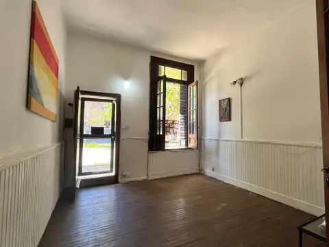 Casa 6 ambientes con 1 baño