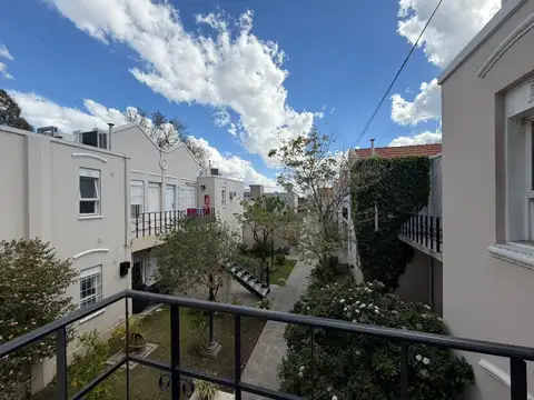 Chacabuco 1100, Piso 1