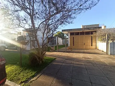 Intendente Eduardo Bossi 300
