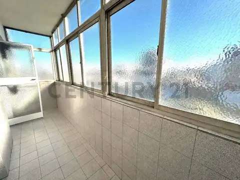 Castro Barros 1100, Piso 0