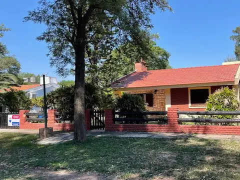 Venta de Casa Frente al Club Náutico