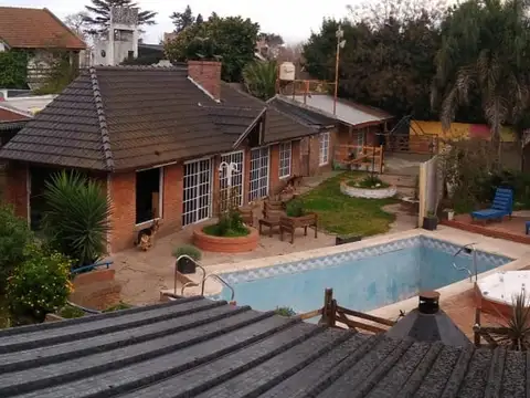 Casa en Venta con 4 cocheras