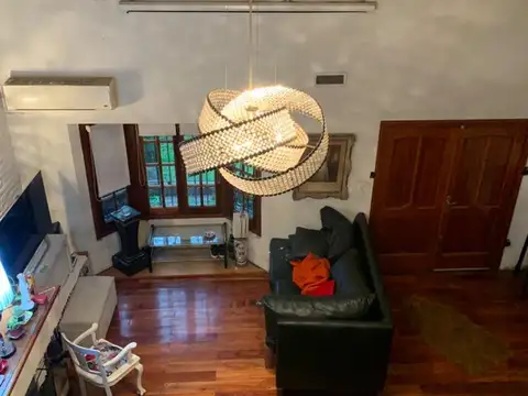 Casa 6 ambientes con 5 baños