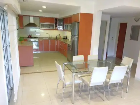 Depto Tipo Casa en Venta de 3 ambientes