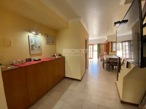 Casa 3 ambientes con 2 baños
