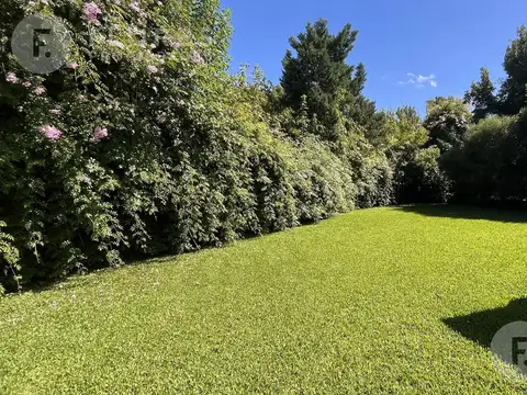 Casa 6 ambientes con 3 baños