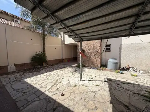 Depto Tipo Casa en Venta en Lanús, USD 95.000
