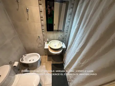 Casa 5 ambientes con 4 baños