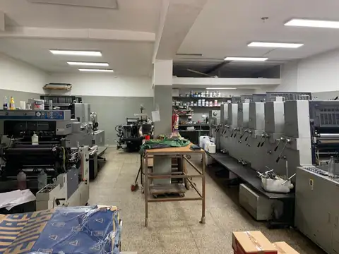 Establecimiento industrial de 380 m2, cercano a la autopista 25 de Mayo, Arturo Frondizi