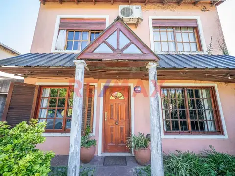 VENTA CASA 6 AMB PILAR CON JARD QUINCHO Y PILETA