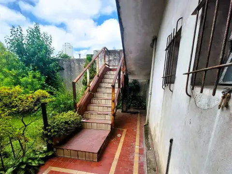 VENTA CASA BOULOGNE C/LOCALES