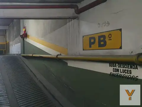 Cochera en venta - 12Mts2 - Caballito
