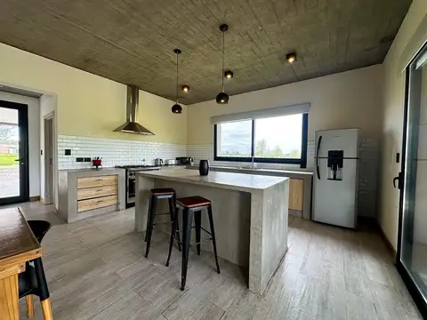 Casa de estilo campo en barrio Los Silos, Estancia Villa María. Canning, Ezeiza, Cañuelas.